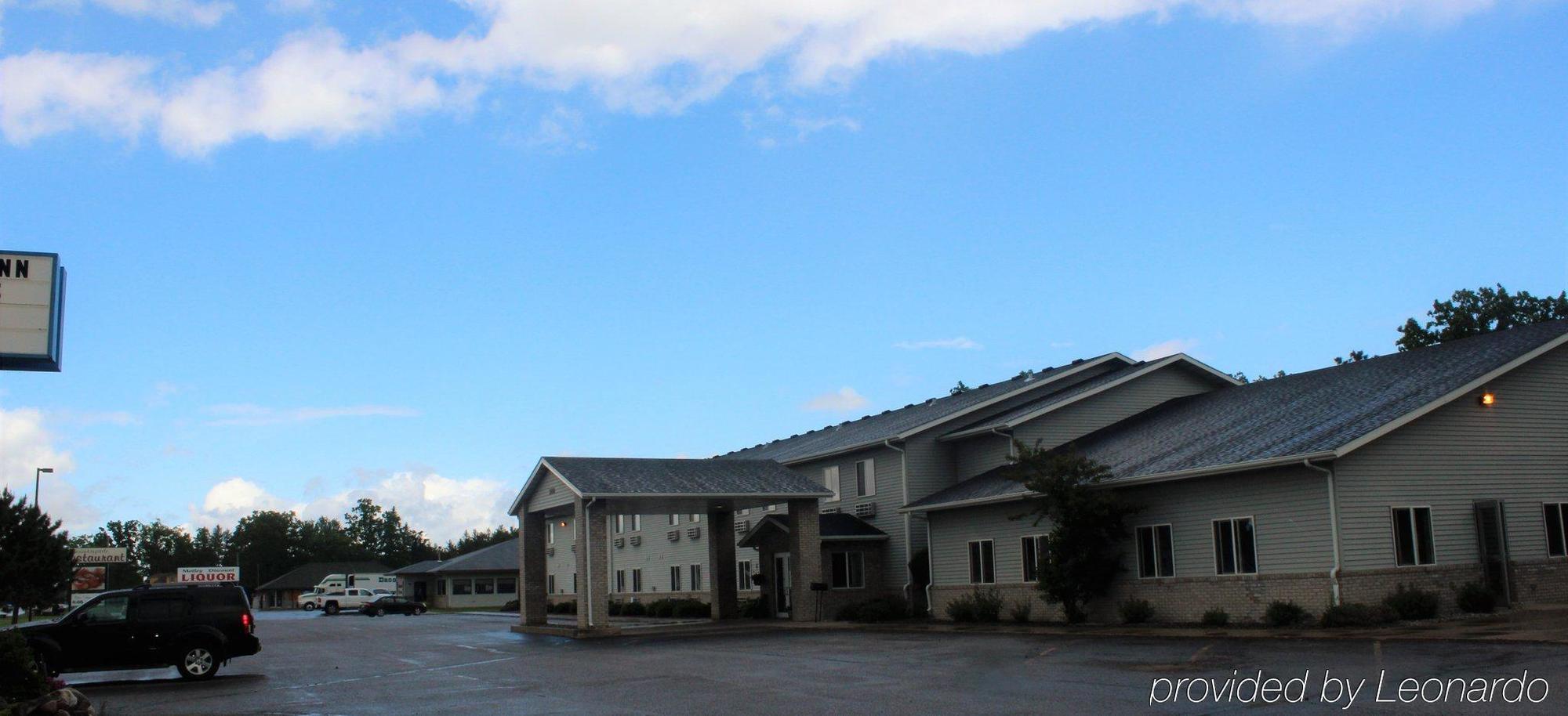 Eastwood Inn Motley Exterior photo